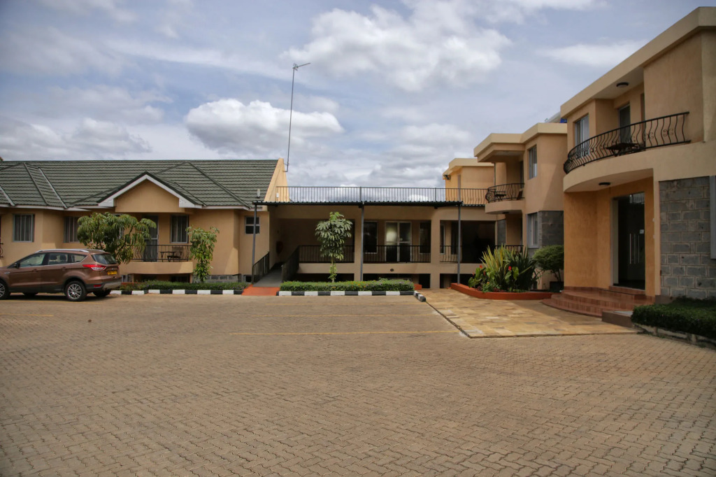 Longview Suites