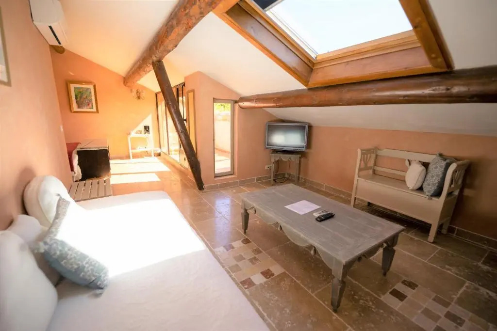 Le Domaine des Grès Luberon - Hôtel - Restaurants