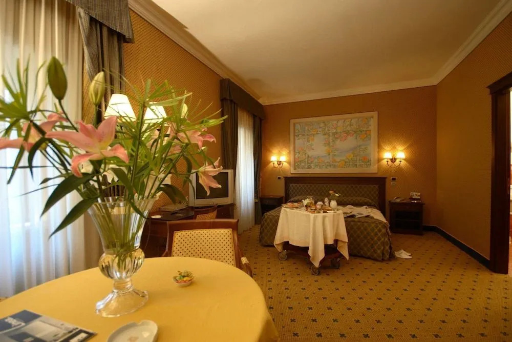 Hotel Don Carlo