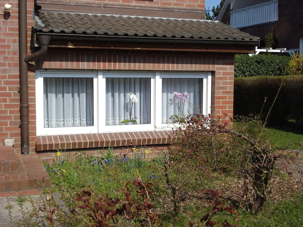 Sunny Apartment in Kühlungsborn near Sea Beach
