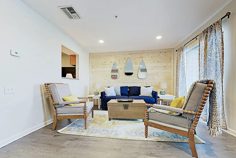 New Listing! Riverfront In Germantown 1 Bedroom Condo