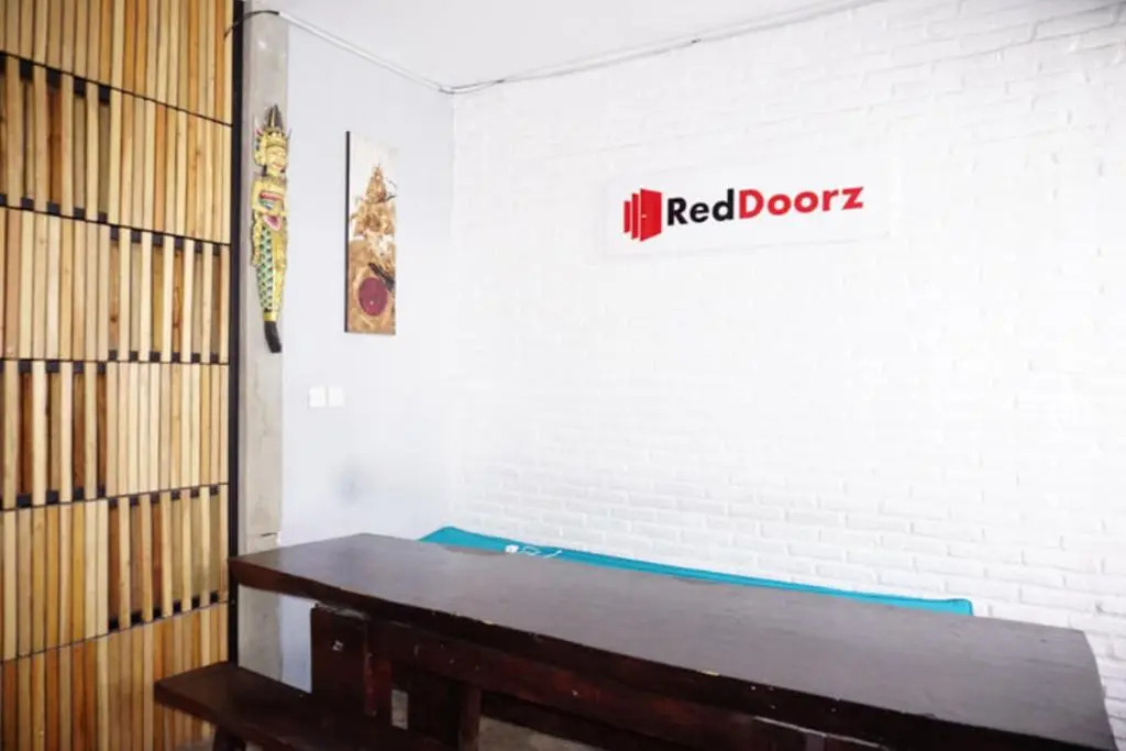 RedDoorz Hostel Near Ngurah Rai Airport Kuta