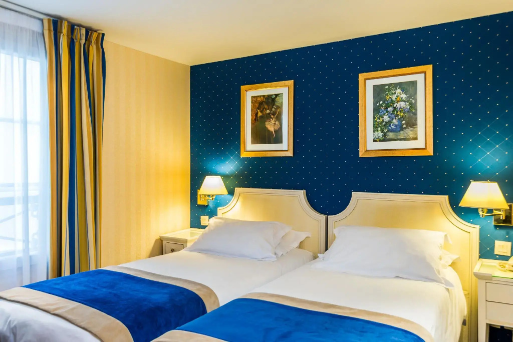 Austins Arts Et Metiers Hotel
