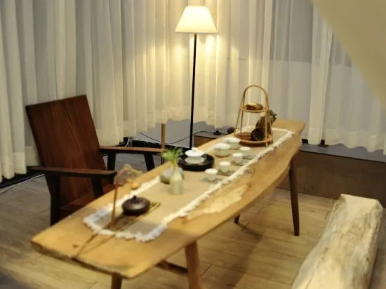 Wuyishan Half Mountain and Half Water (Zen culture theme) Hotel
