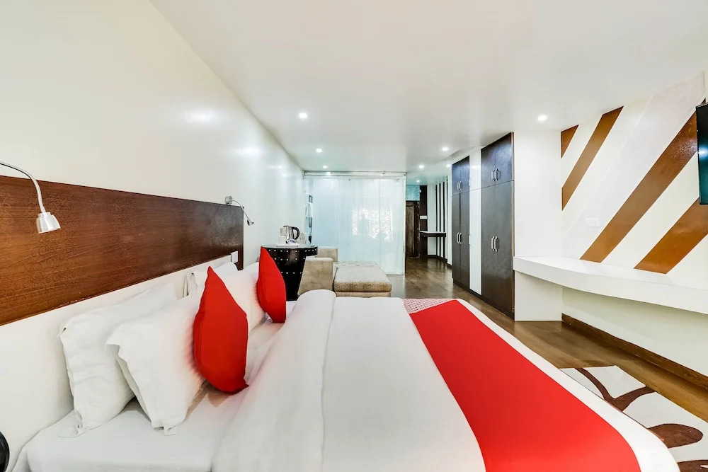 OYO 3361 Hotel Kapital