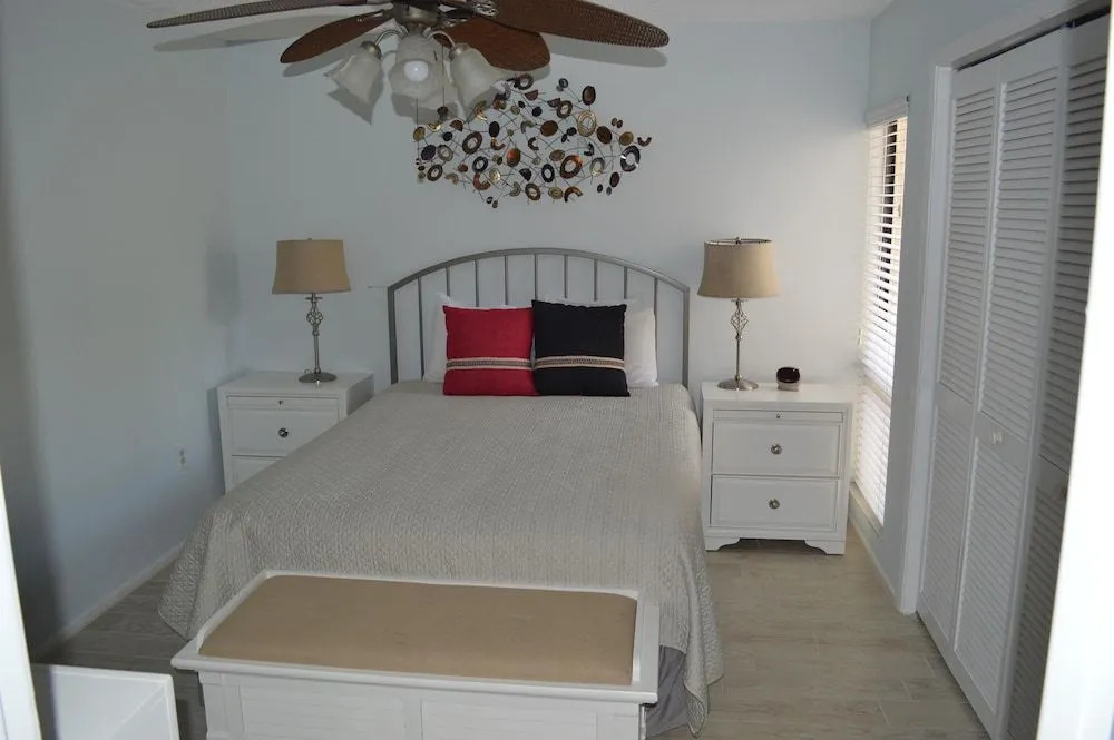 Cove II 732F 2 Bedroom Condo By Midnight Cove II