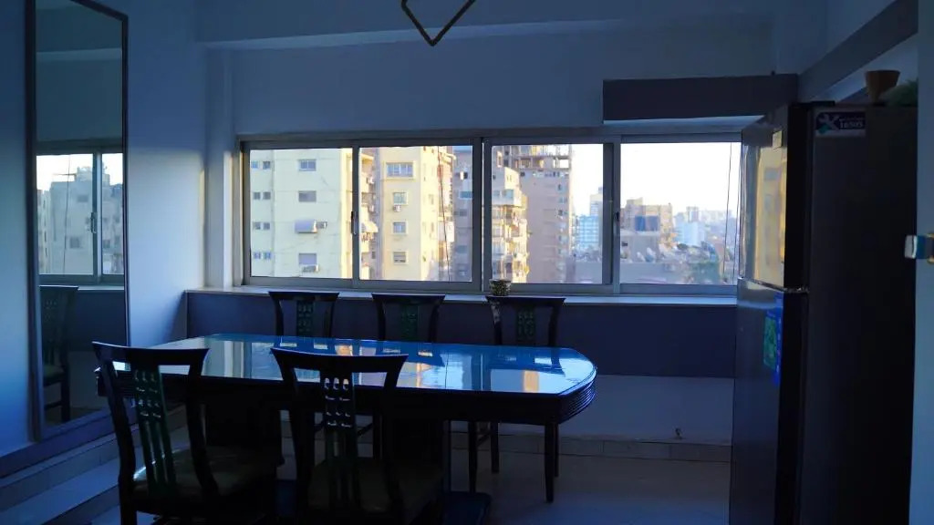 Spacious 2 Bedroom Apt Viewing the Holy Nile