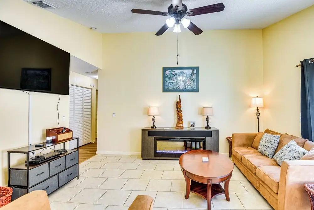 Palm Coast Home w/ Hot Tub - 3 Mi to Beaches!