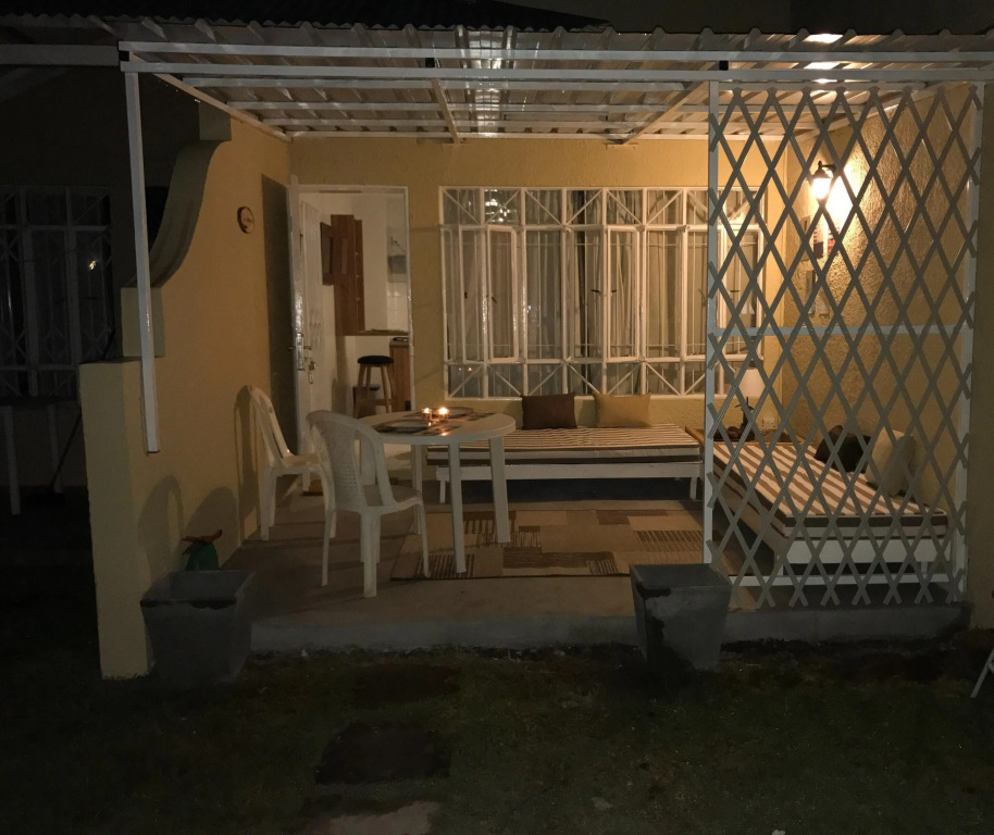 Studio in Grand Baie, With Pool Access, Furnished Terrace and Wifi - 1