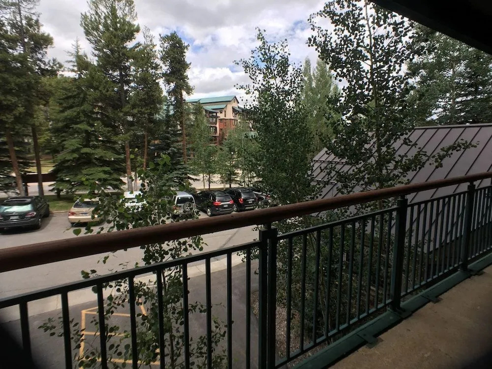 Trails End by Ski Colorado