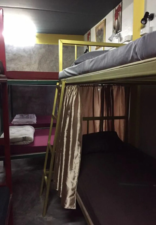 Tiger House Hostel - Adults Only