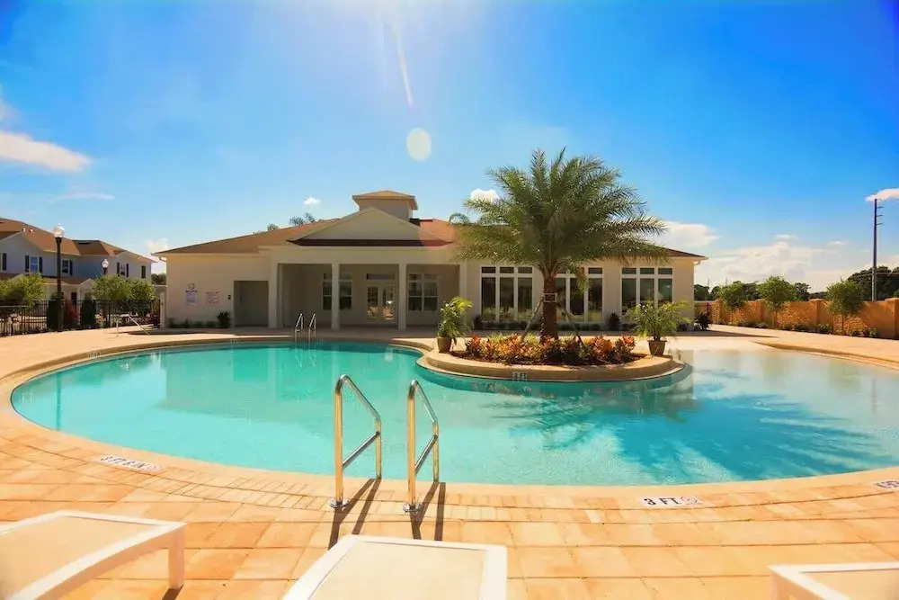Kissimmee 4BR Townhouse: Perfect for Families
