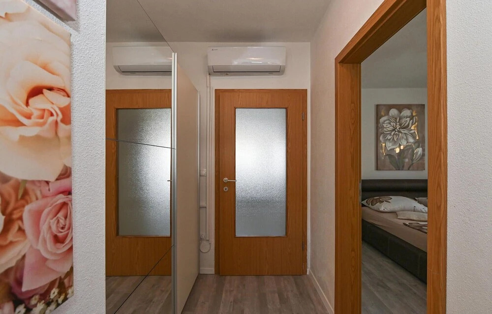 Stunning Apartment in Okrug Gornji With Wifi and 2 Bedrooms