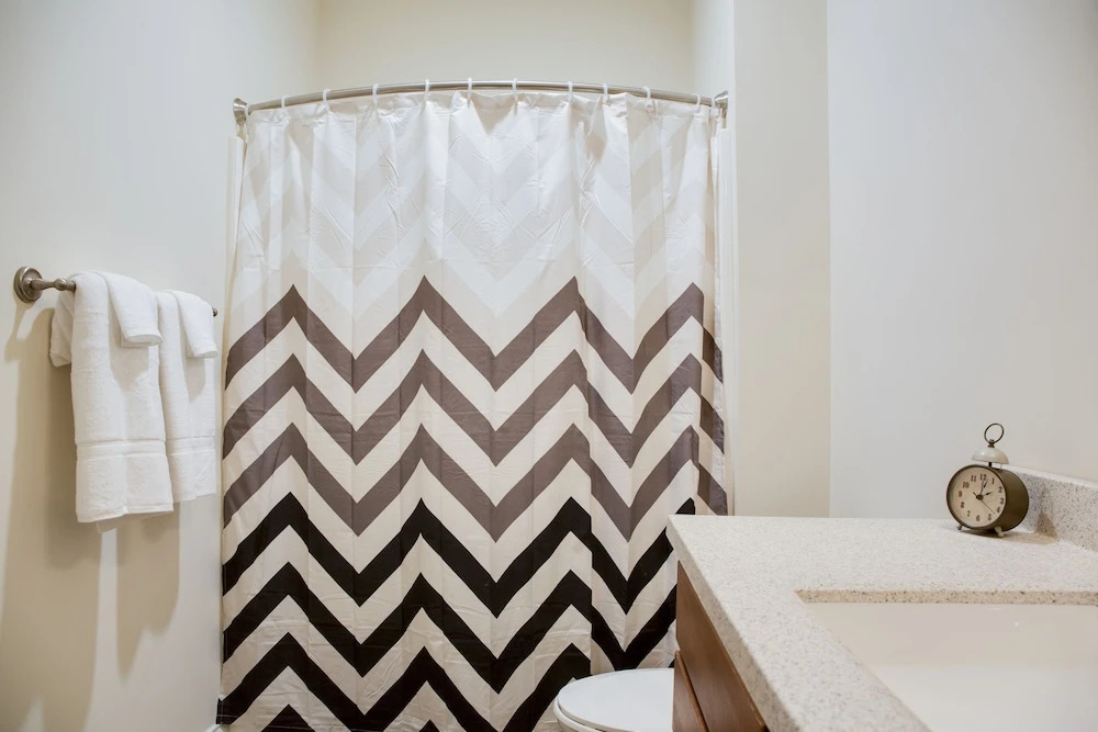 Lovely 1BR w Balcony in Historic Midwood