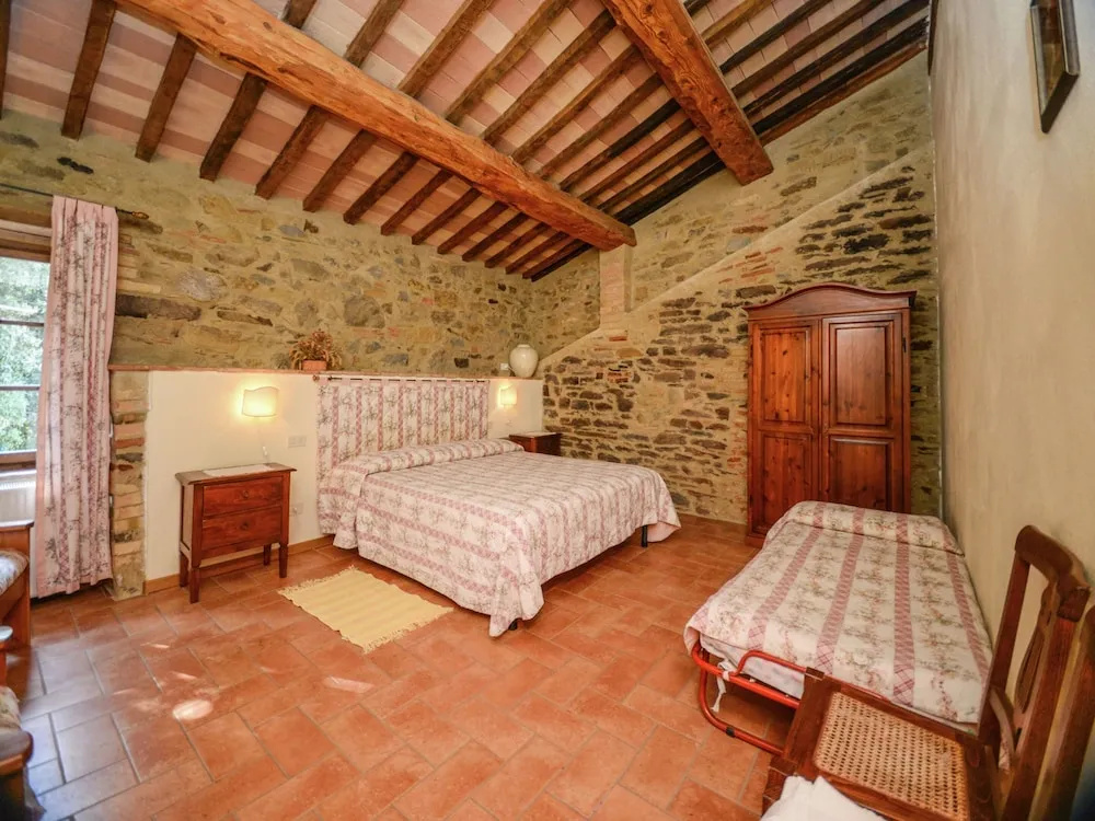 Holiday Home in Monte Santa Maria with Pool