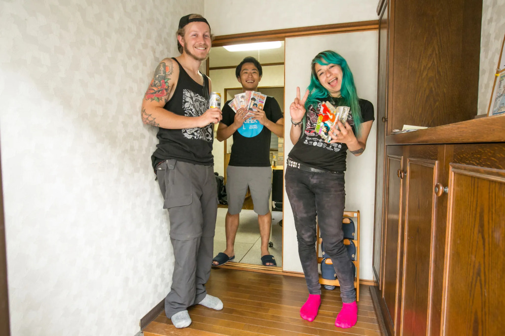 Airloghouse - Comic Inn -