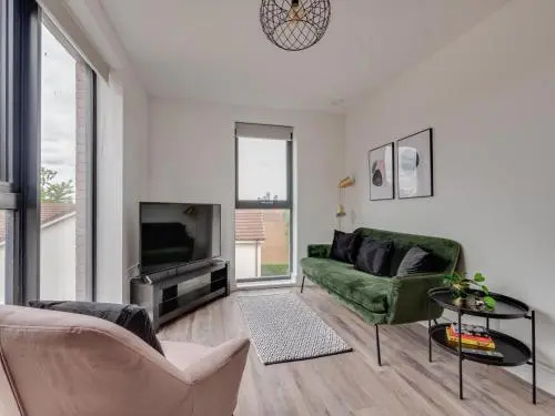 Pass the Keys Modern 2 Bedroom Apartment Manchester Media City