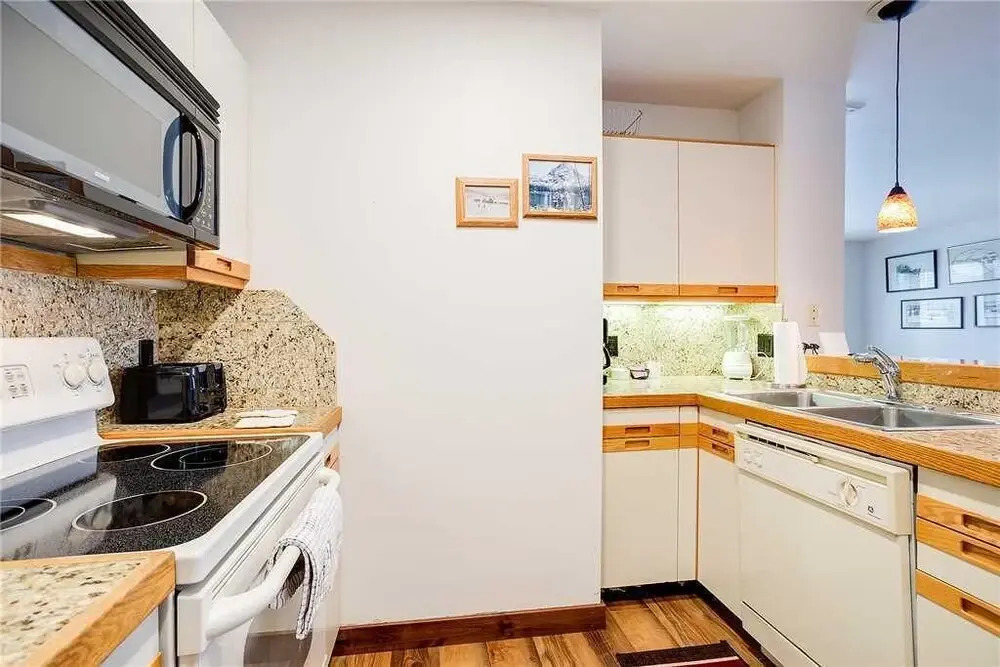 1203 Trappeur's Lodge, Trappeur's Crossing Apartment 2