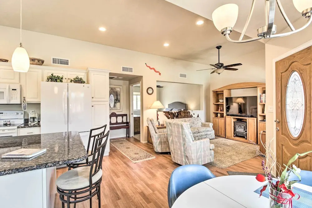 Lovely Tucson Home w/ Private Pool & Hot Tub!