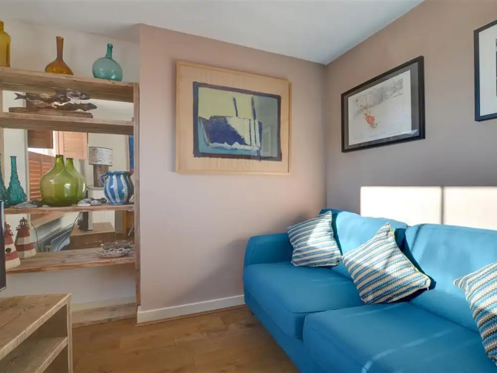 Modern Holiday Home in Hastings Kent With Garden