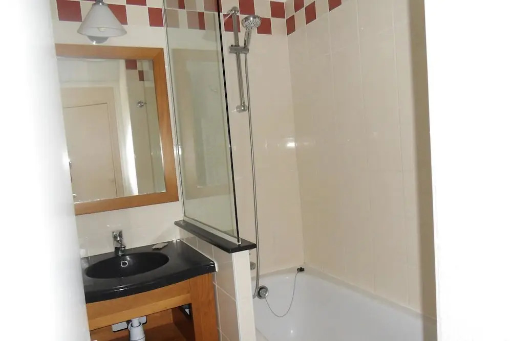 Belle Plagne 3 Roomed Apartment for 6 People on the Slopes And410