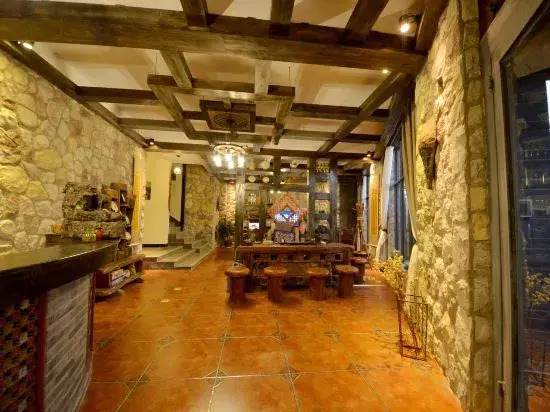Aniuwo Inn