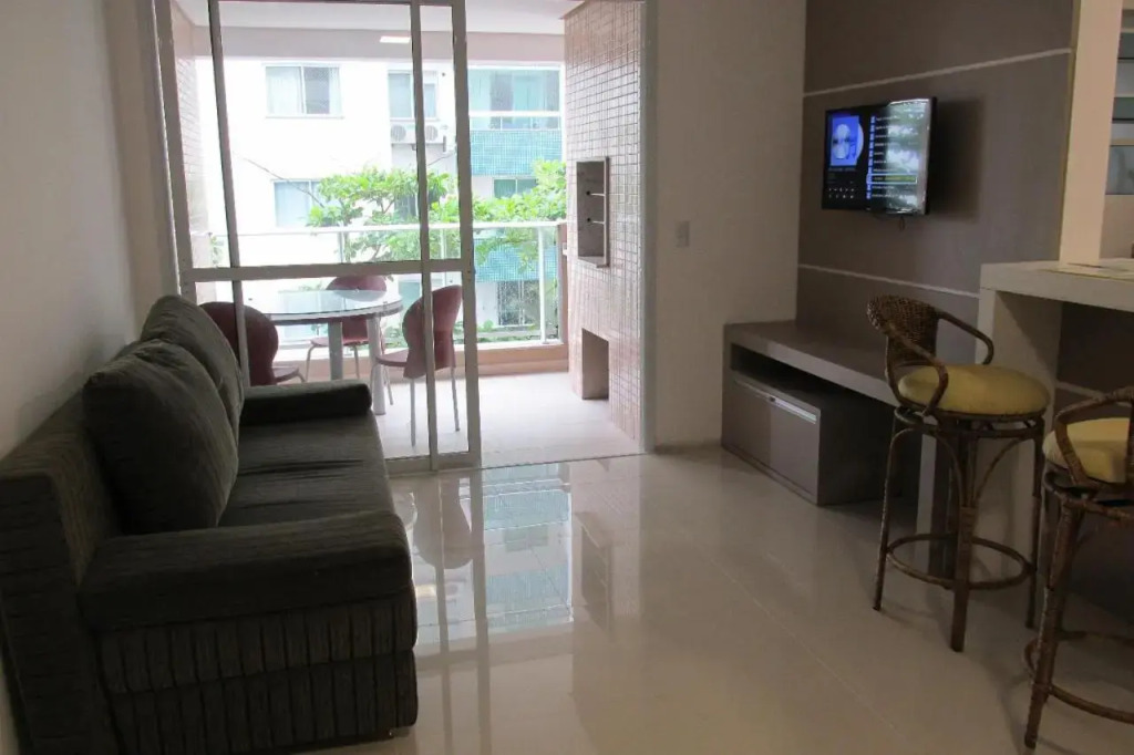 Apto 2 dorm c/ piscina - Praia de Palmas