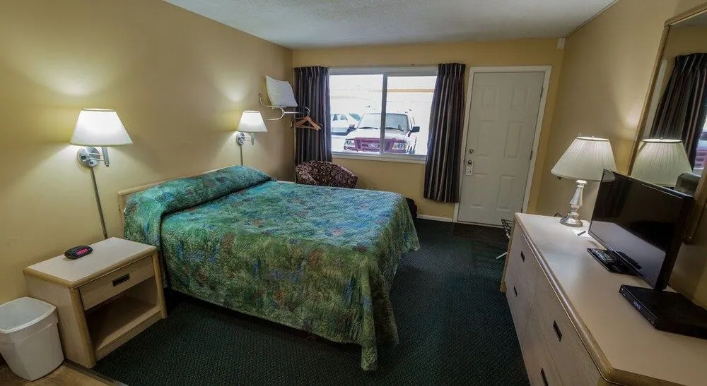 Westwood Motel 100 Mile House