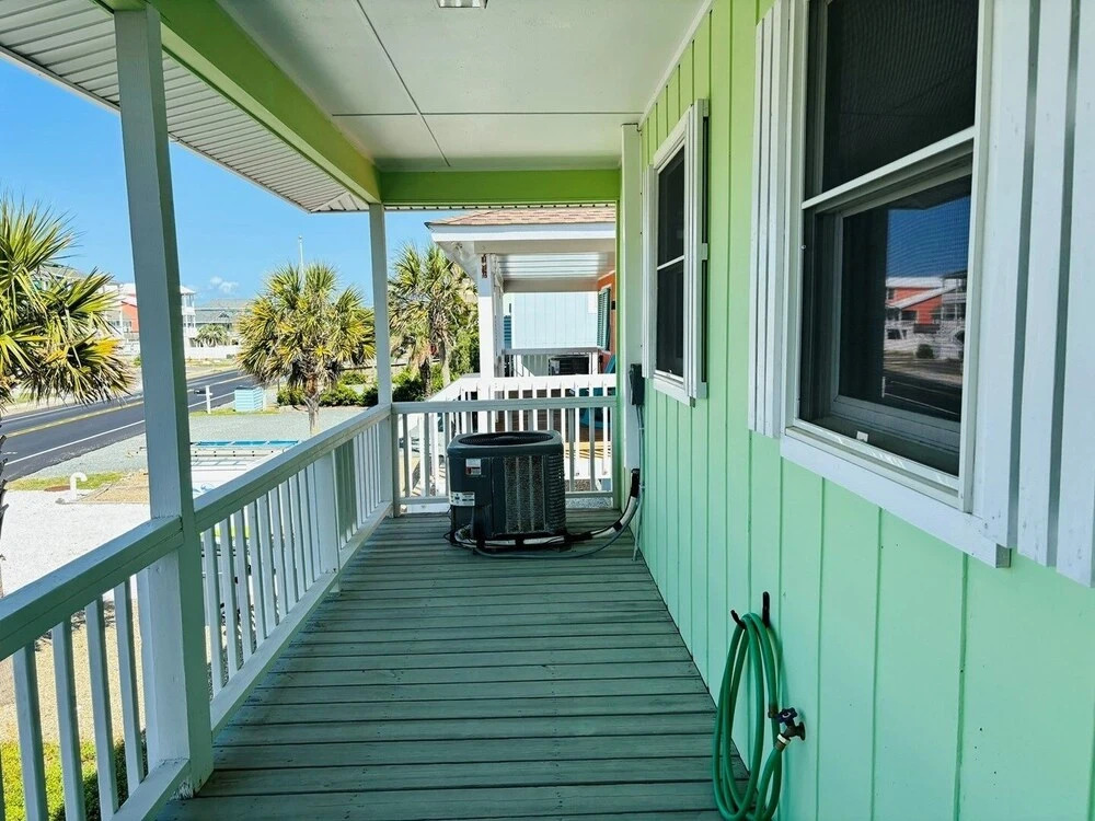 Lime Inn 4 Bedroom Home by RedAwning