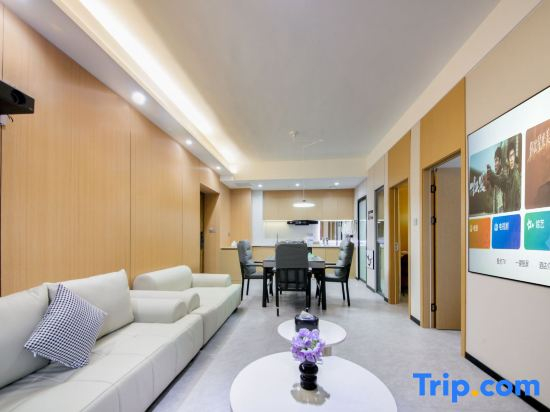Wheat House Suite Resort Hotel (Chengdu Hongxingqiao Subway Station Branch)