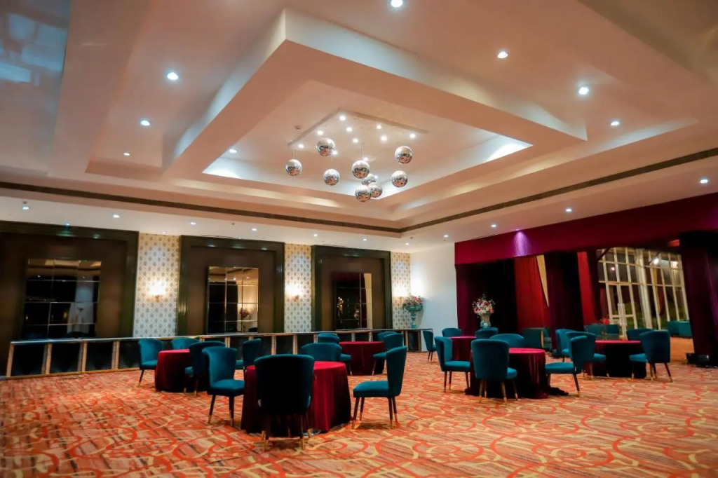 Bel-La Monde Hotel NH8 at 6km from IGI Airport Delhi