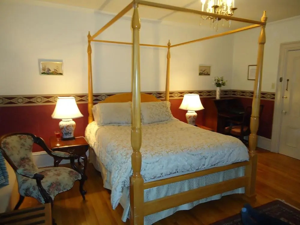 Governors Mansion Inn