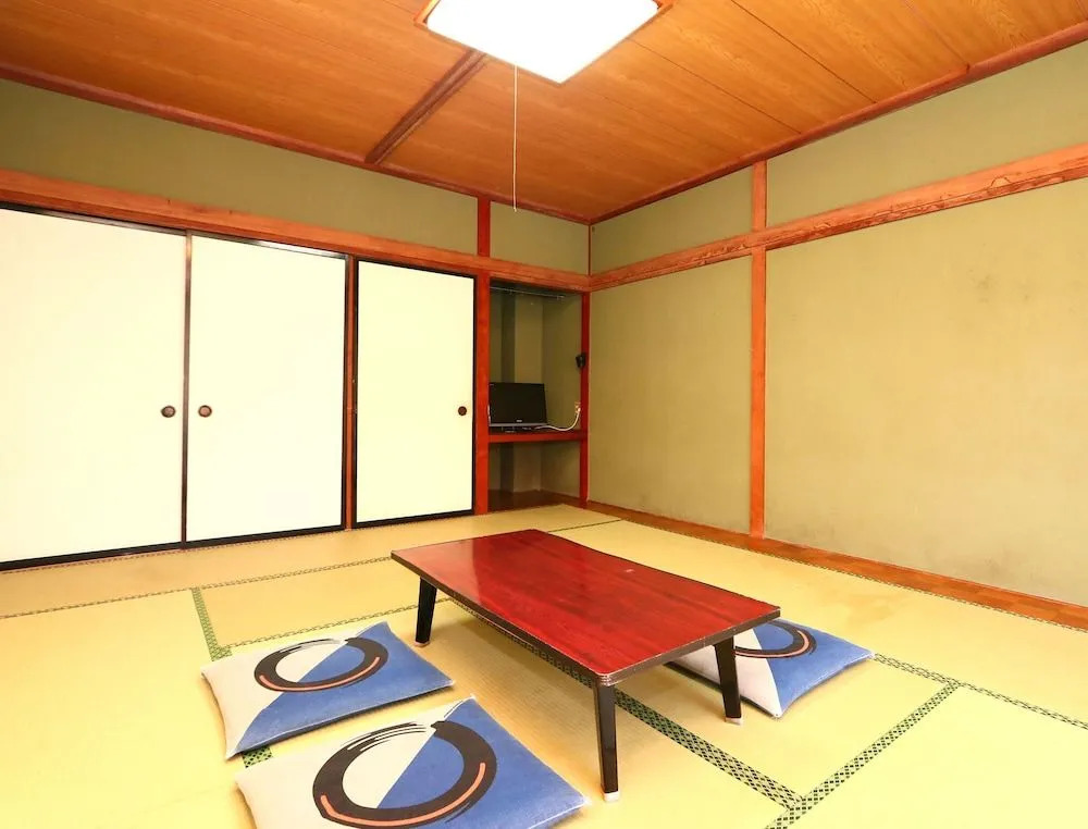 Sports Inn Aoyama Dori