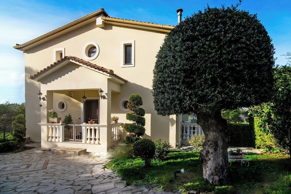 Villa Napolia - Luxury Villa With Amazing Sea View