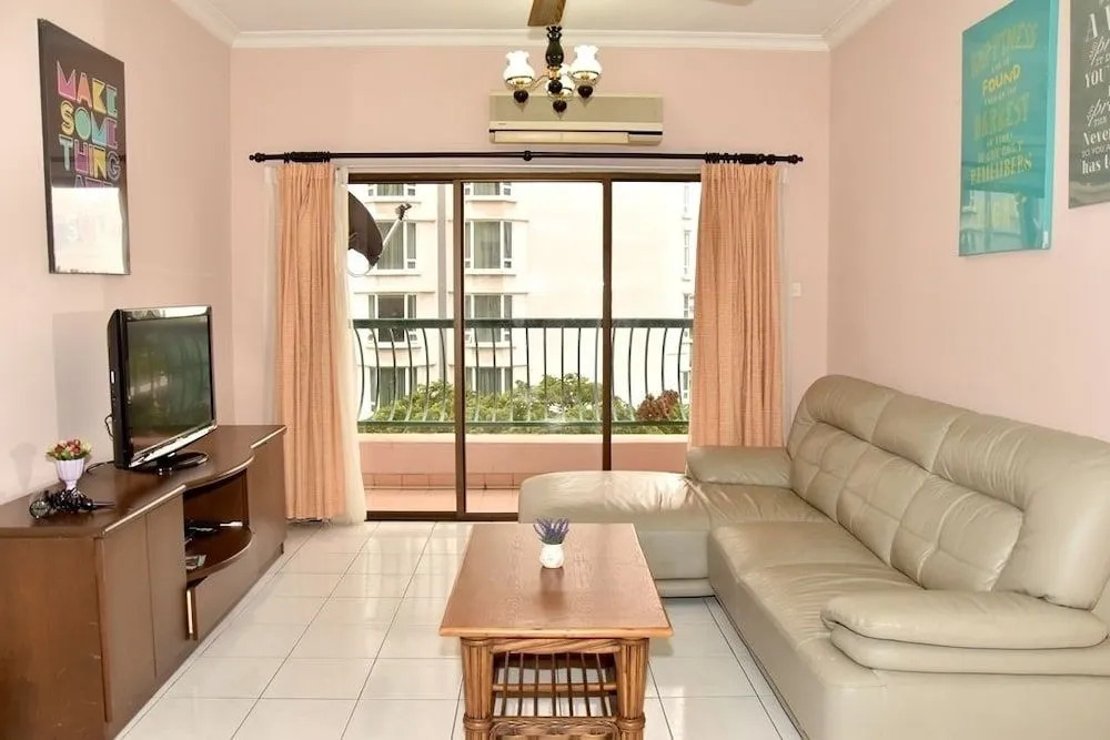 Homestay Marina Court Resort