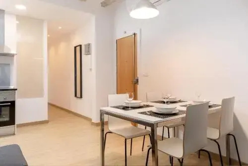 Beautiful 2-bedroom Flat In The City Center