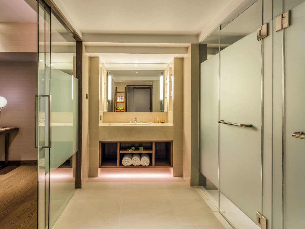 Pullman Phuket Karon Beach Resort