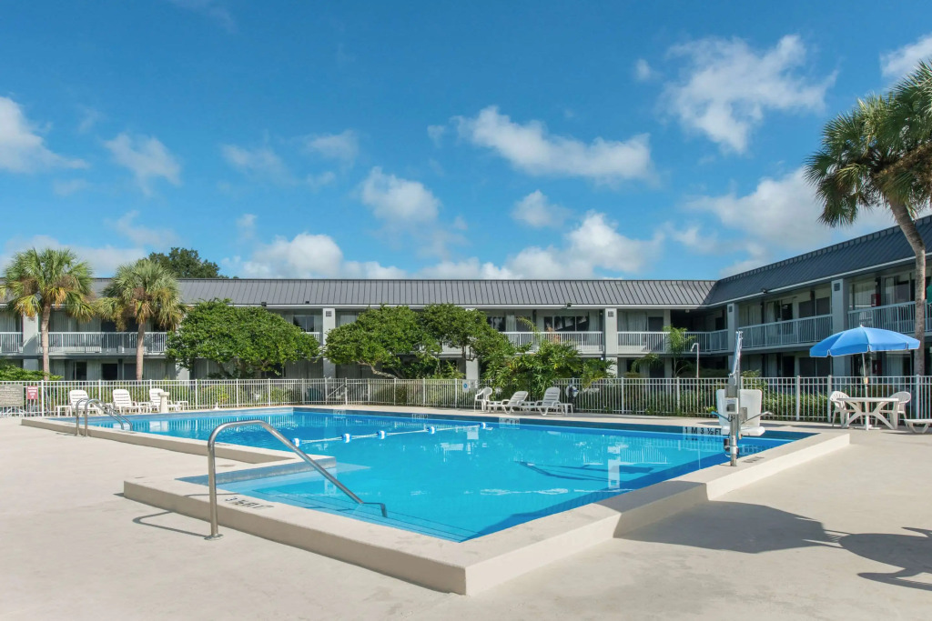 Quality Inn & Suites Brooksville I-75-Dade City
