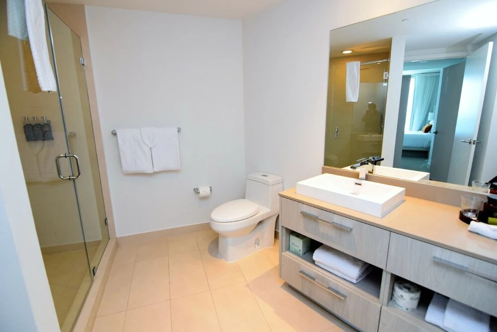 Hyde-1508 / Incredible Ocean View, 2 Bed 2 Bath
