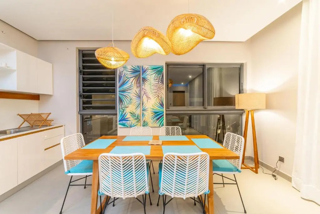 Penthouse 13 - One Bay Residence with private rooftop terrace and dip in pool