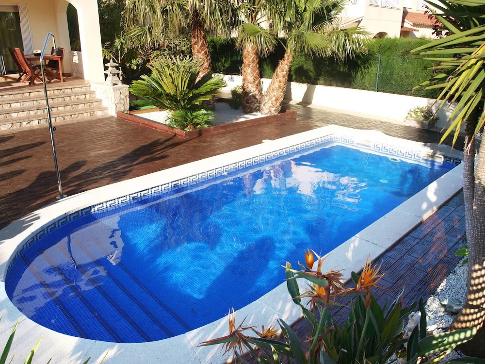 Enthralling Holiday Home in Ametlla de Mar With Private Pool