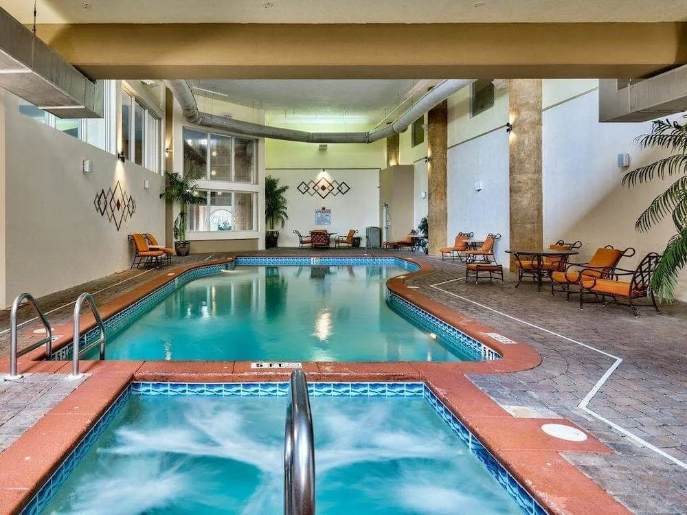 Shores Of Panama 1708 - 1bd + Bunks, Sleeps 6. Super Clean! Free Fun! 1 Bedroom Condo by RedAwning