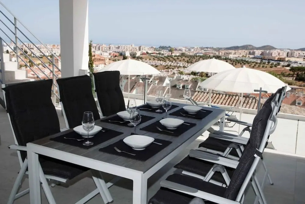 Luxury villa with heated pool for 12 to 14 people