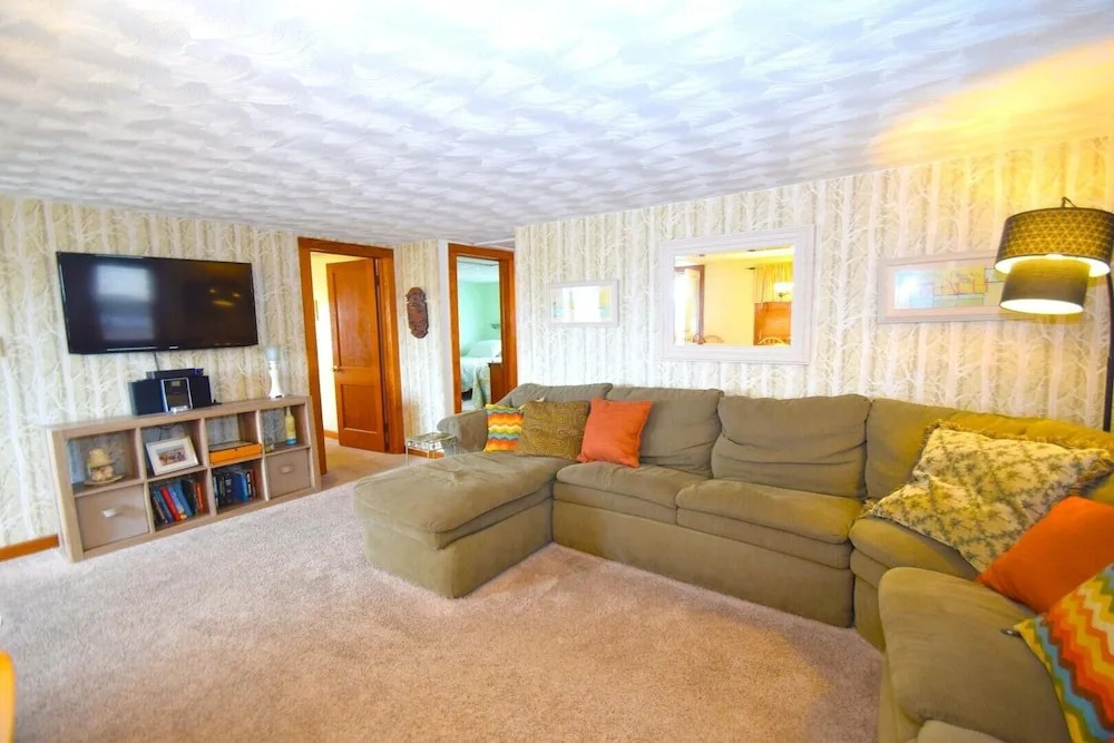 Ocean Breeze 5 3 Bedroom Home by Redawning