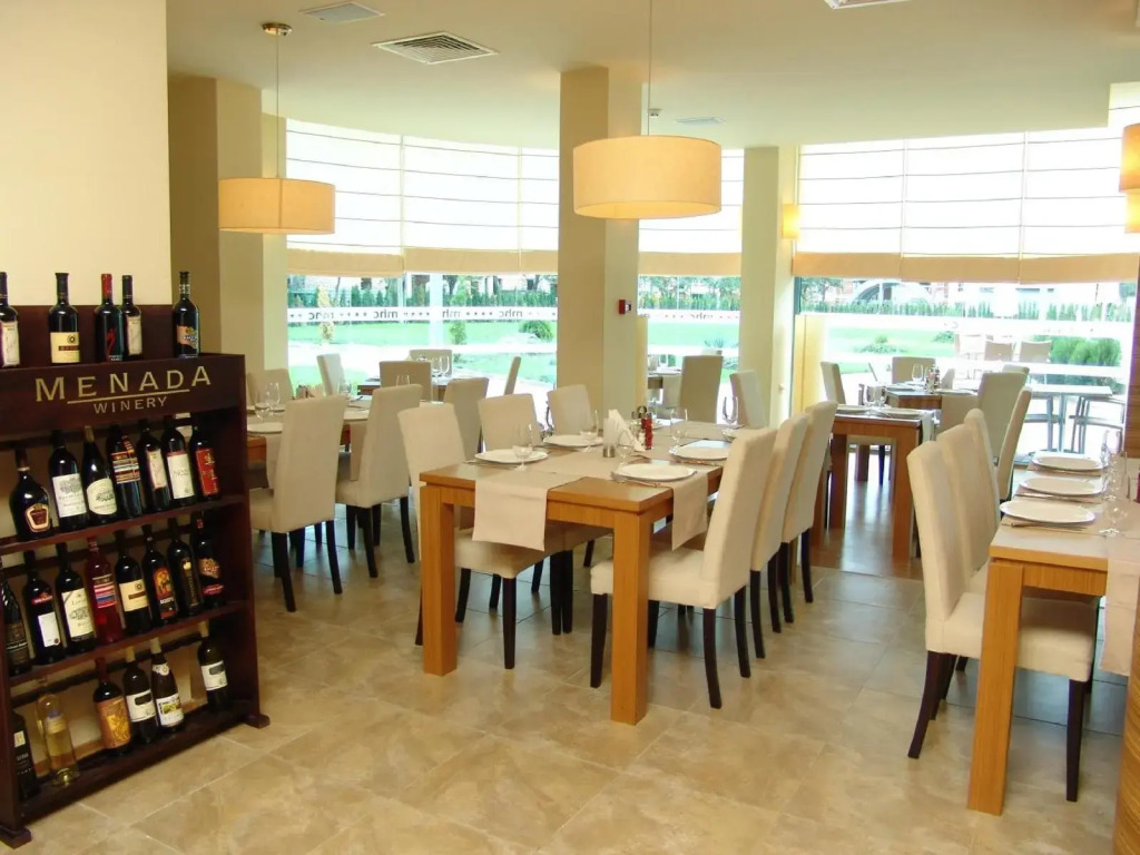 Апартотель Marina Holiday Club