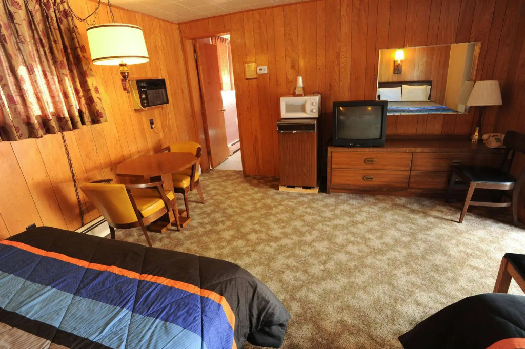 Mid-City Motel
