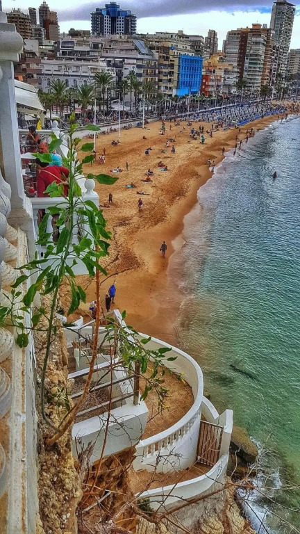48 Benidorm