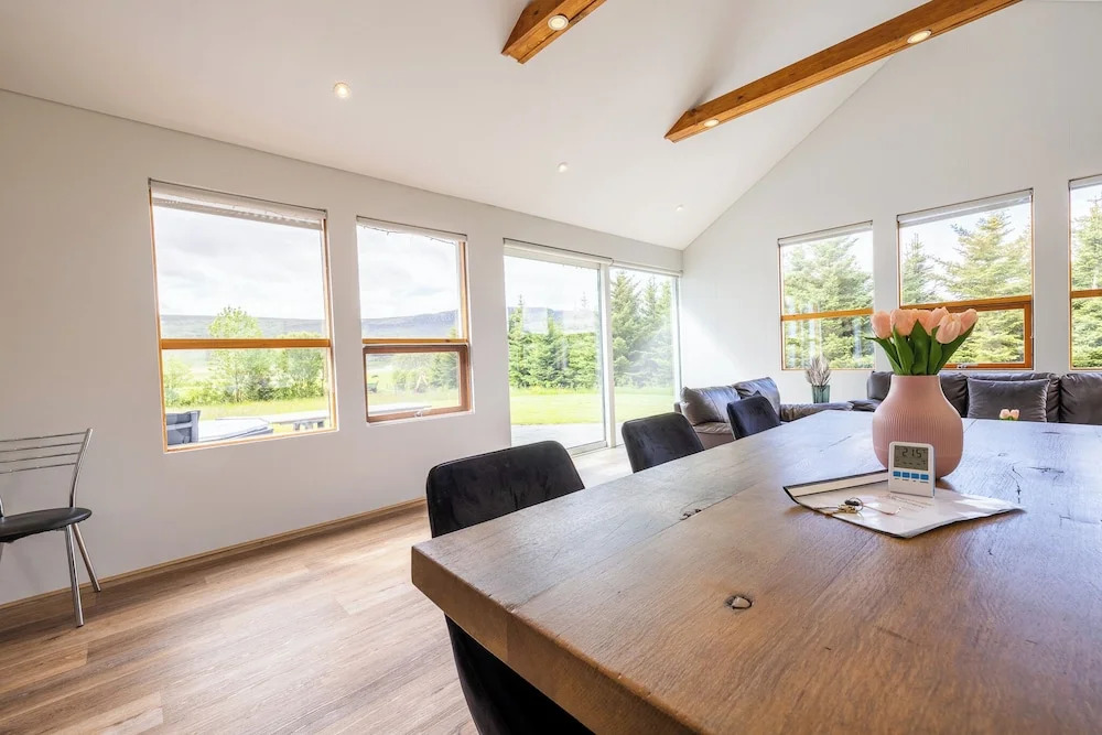Laugavellir Tower Suite