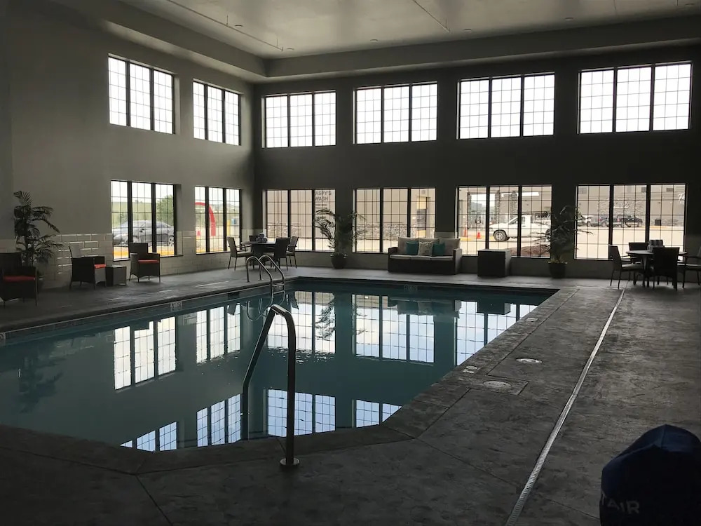 Blue Grass Inn & Suites