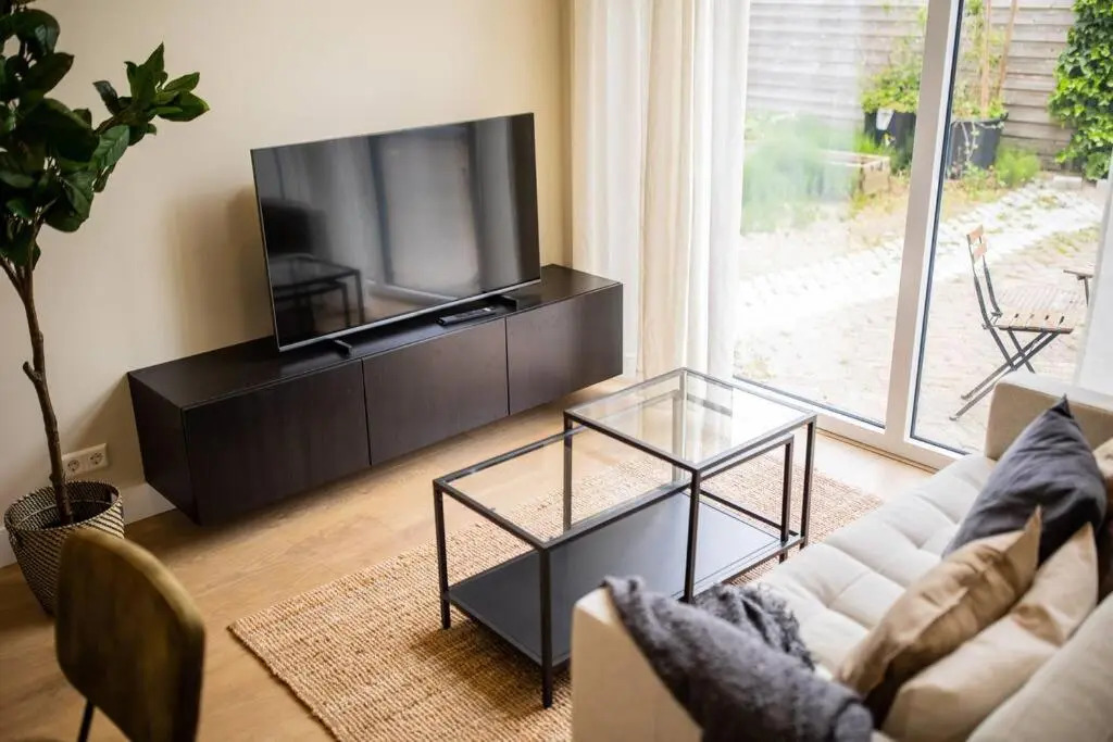 Boutique 2 Bedroom Serviced Apartment 54m2 -MST40B-